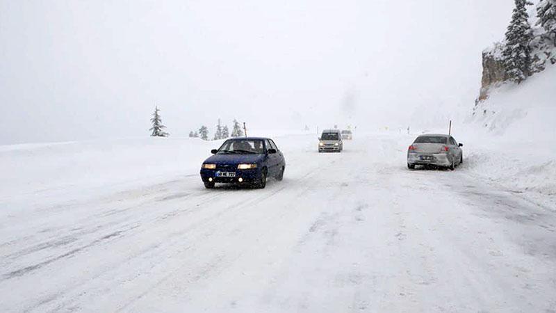 Antalya Konya Yolunda Tir Ge I Ine Kar Engeli Son Dakika G Ndem Haberleri