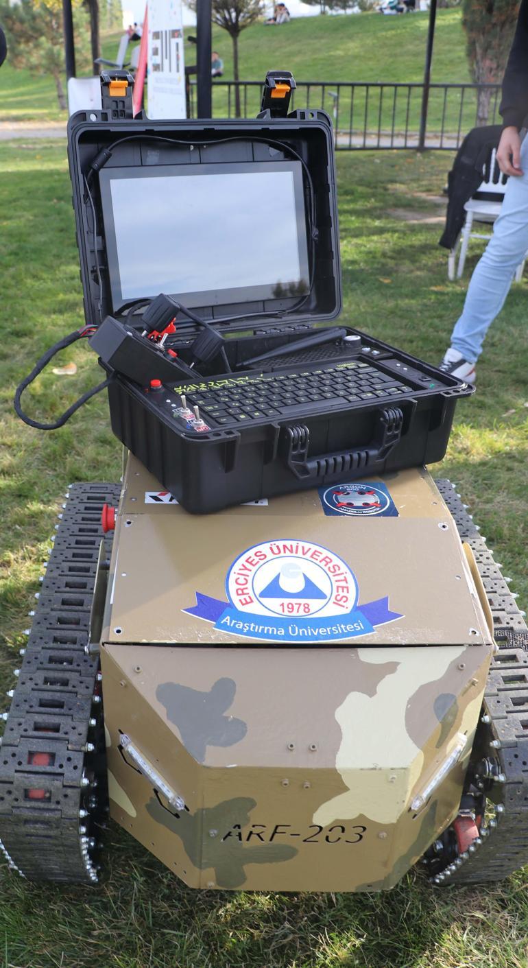 Üniversite öğrencileri yapay zeka ile insansız kara aracı geliştirdi