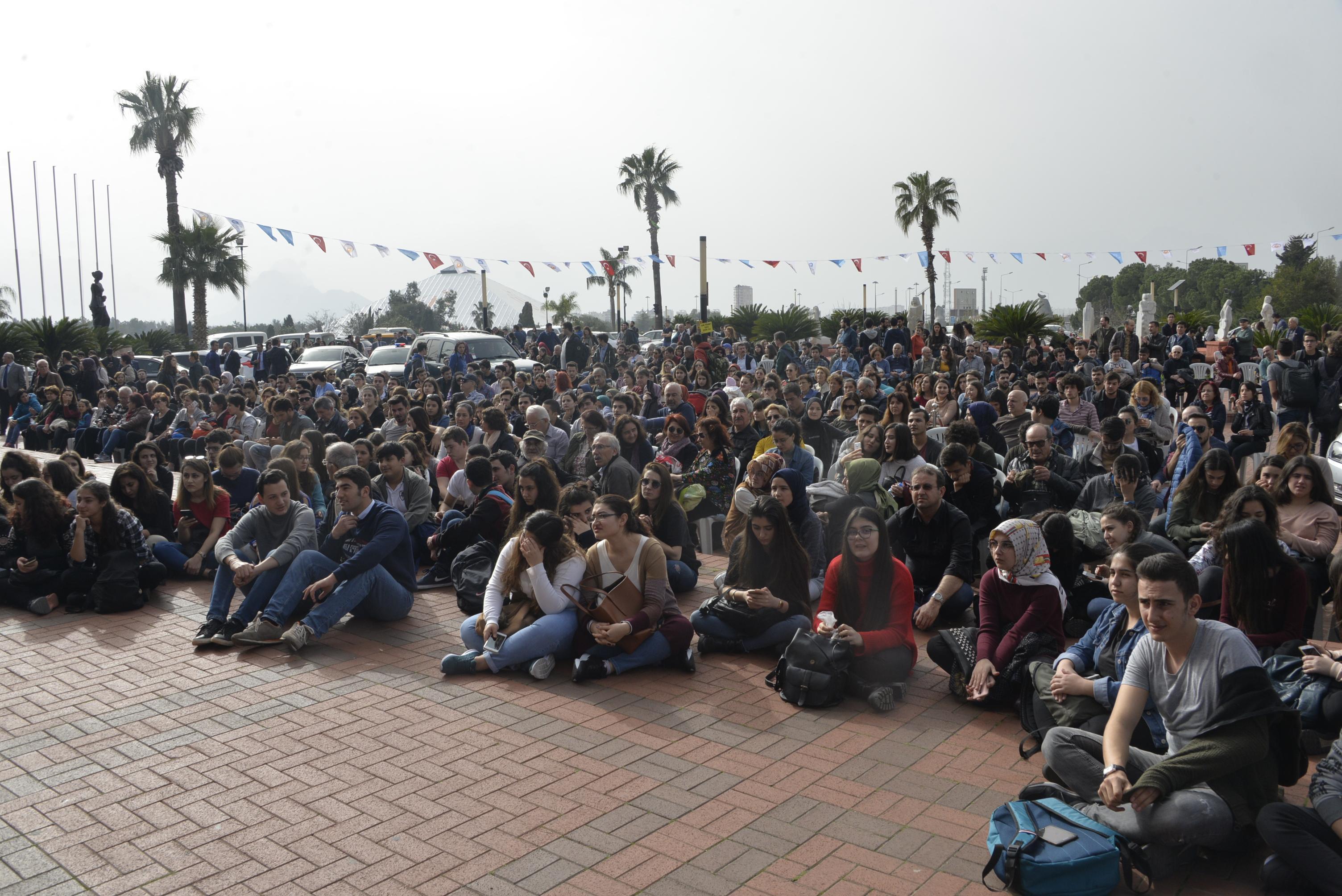 Prof. Dr. İlber Ortaylı: Antalya ucuz turizme feda edilecek yer değil