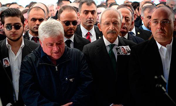 Mina başaran ve arkadaşları son yolculuğuna uğurlandı