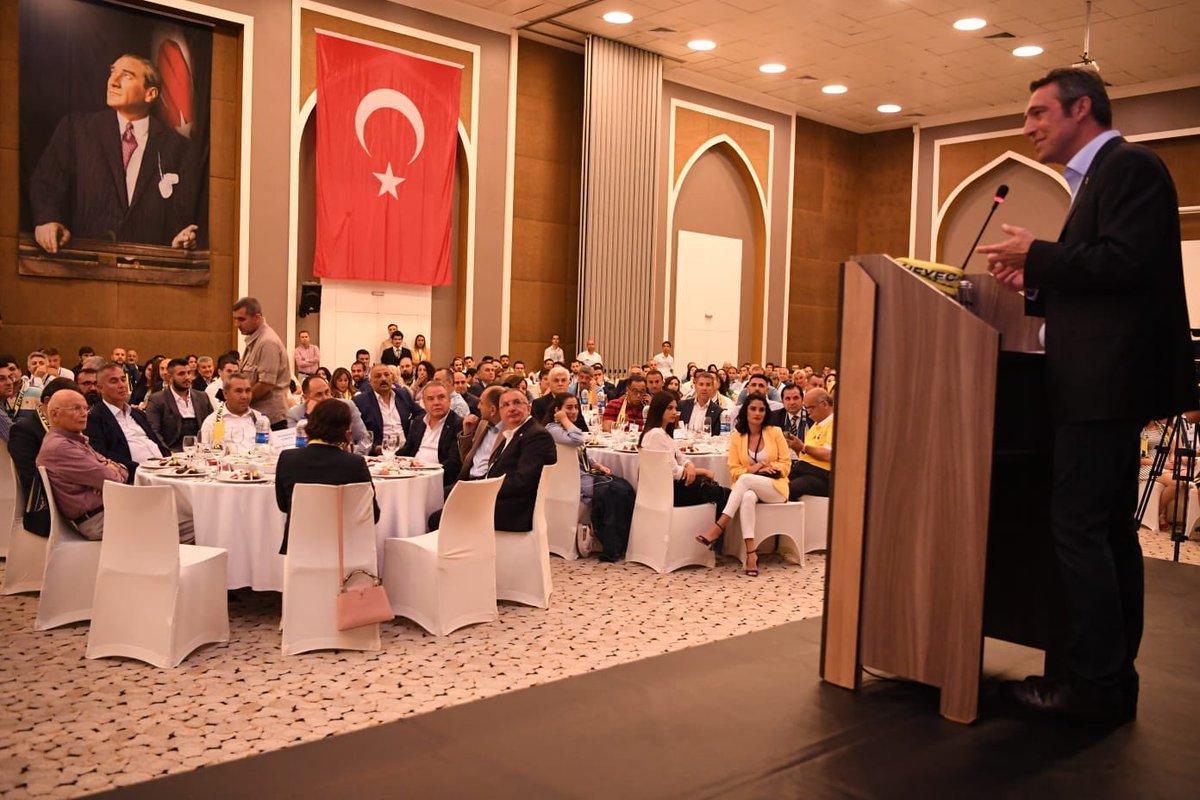 Antalyada Ali Koç Başkan Fenerbahçe şampiyon tezahüratları