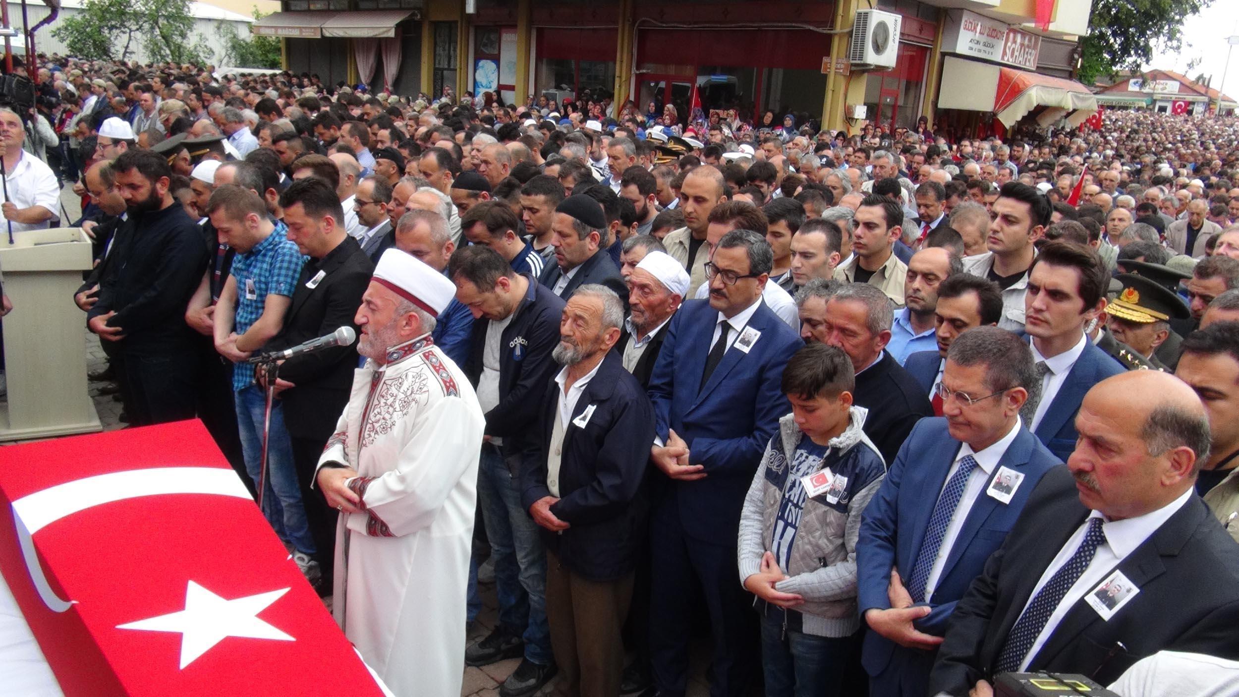 Asker olmaya birlikte karar veren 3 arkadaş da şehit oldu