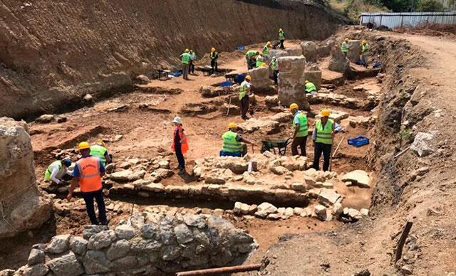 Haydarpaşada rayların altından tarih çıktı