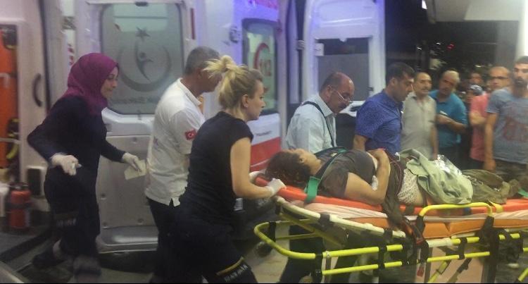 Tuncelide patika yolda patlama: 1 kadın ağır yaralı