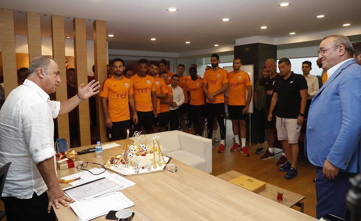 Galatasaraydan Terime doğum günü sürprizi