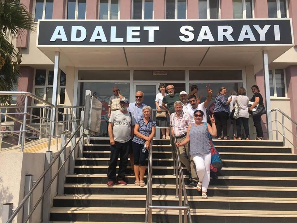 Ayvalıkta Deniz Gezmişi anan 30 kişinin yargılanmasına başlandı