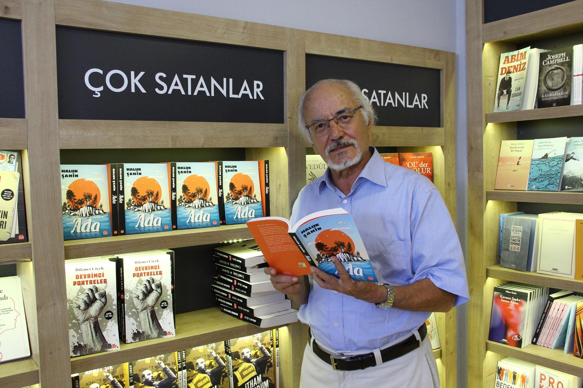 Prof. Dr. Şahin: Ben geç kalmış bir romancıyım