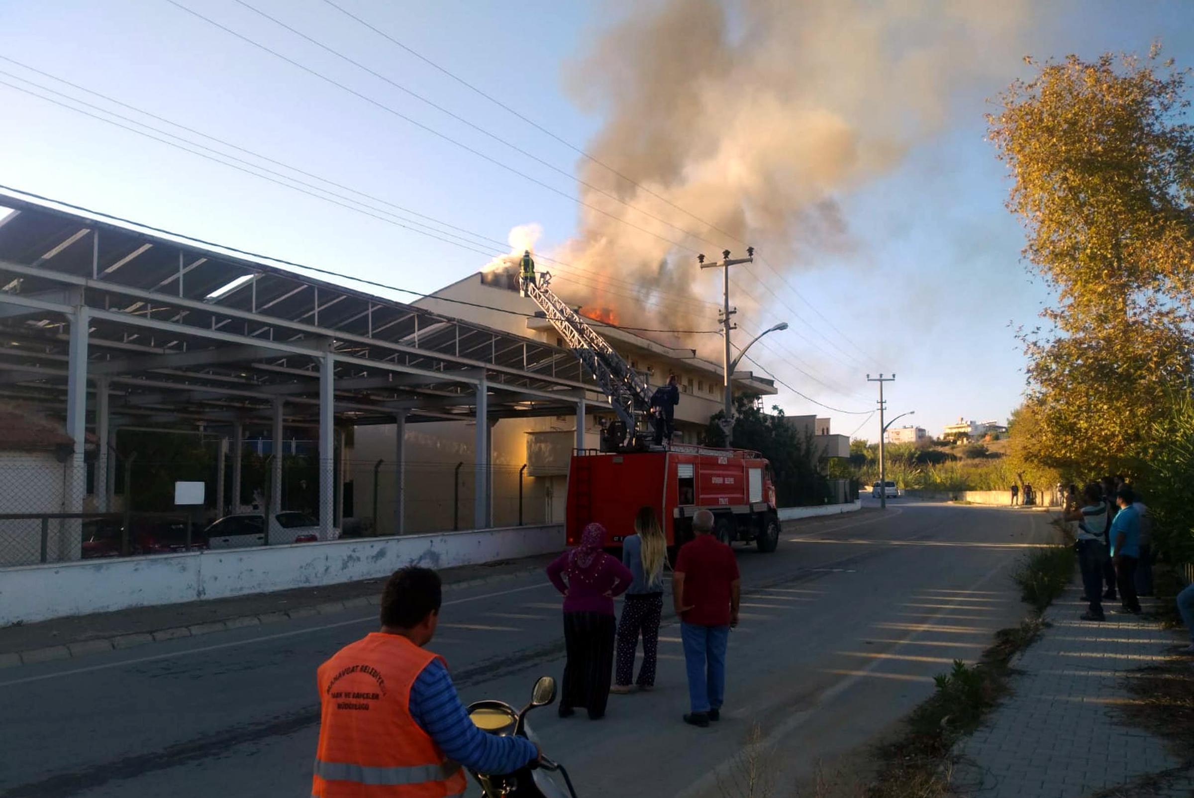 Sayıştay tesisleri çatısındaki yangın hasara neden oldu
