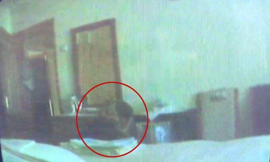 Evini soyan hırsızı bulmak için gizli kamera yerleştirdi, kimliği şoke etti