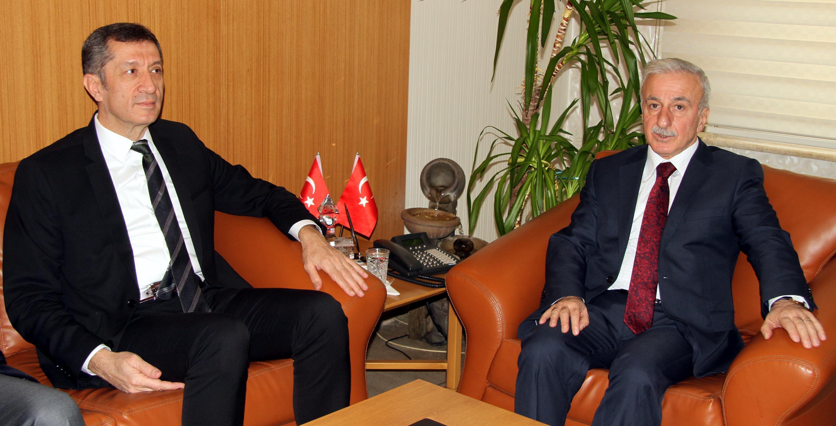 Bakan Selçukdan eğitim sistemiyle ilgili çalışmalar konusunda açıklama