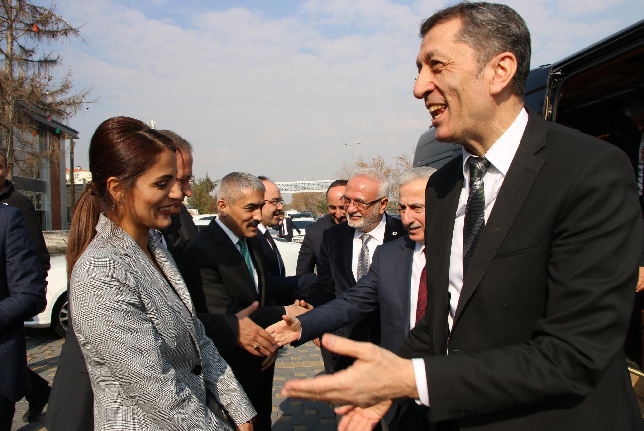 Bakan Selçukdan eğitim sistemiyle ilgili çalışmalar konusunda açıklama