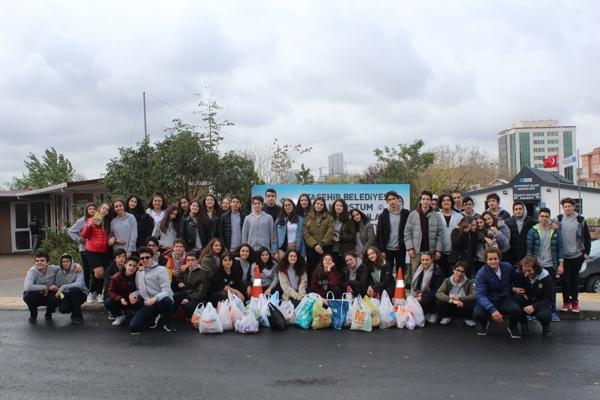 İSTEK’li öğrenciler Dünya İyilik Günü’nde iyilik yaptı