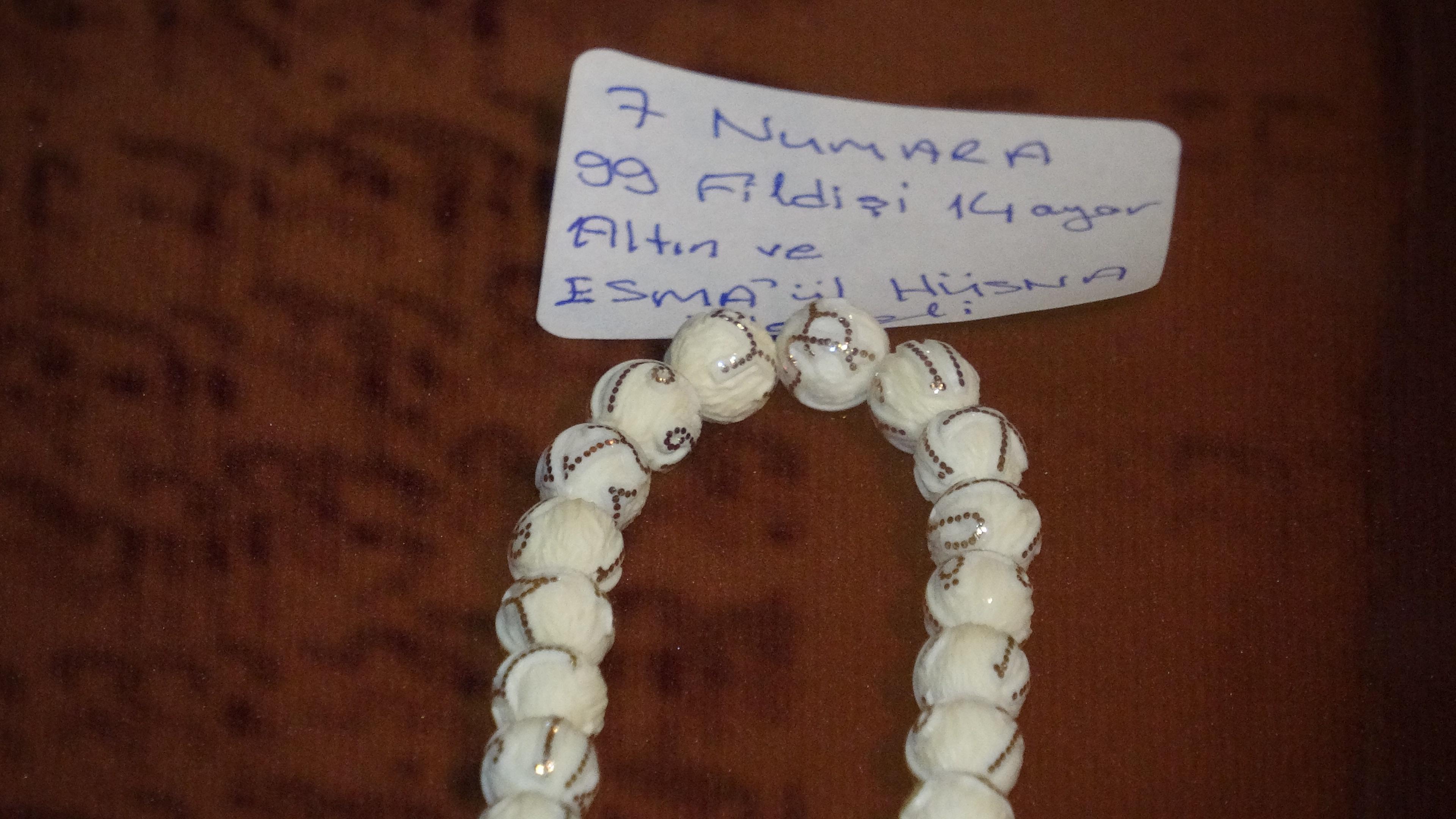 15 bin dolarlık fildişi tespih ilgi odağı oldu