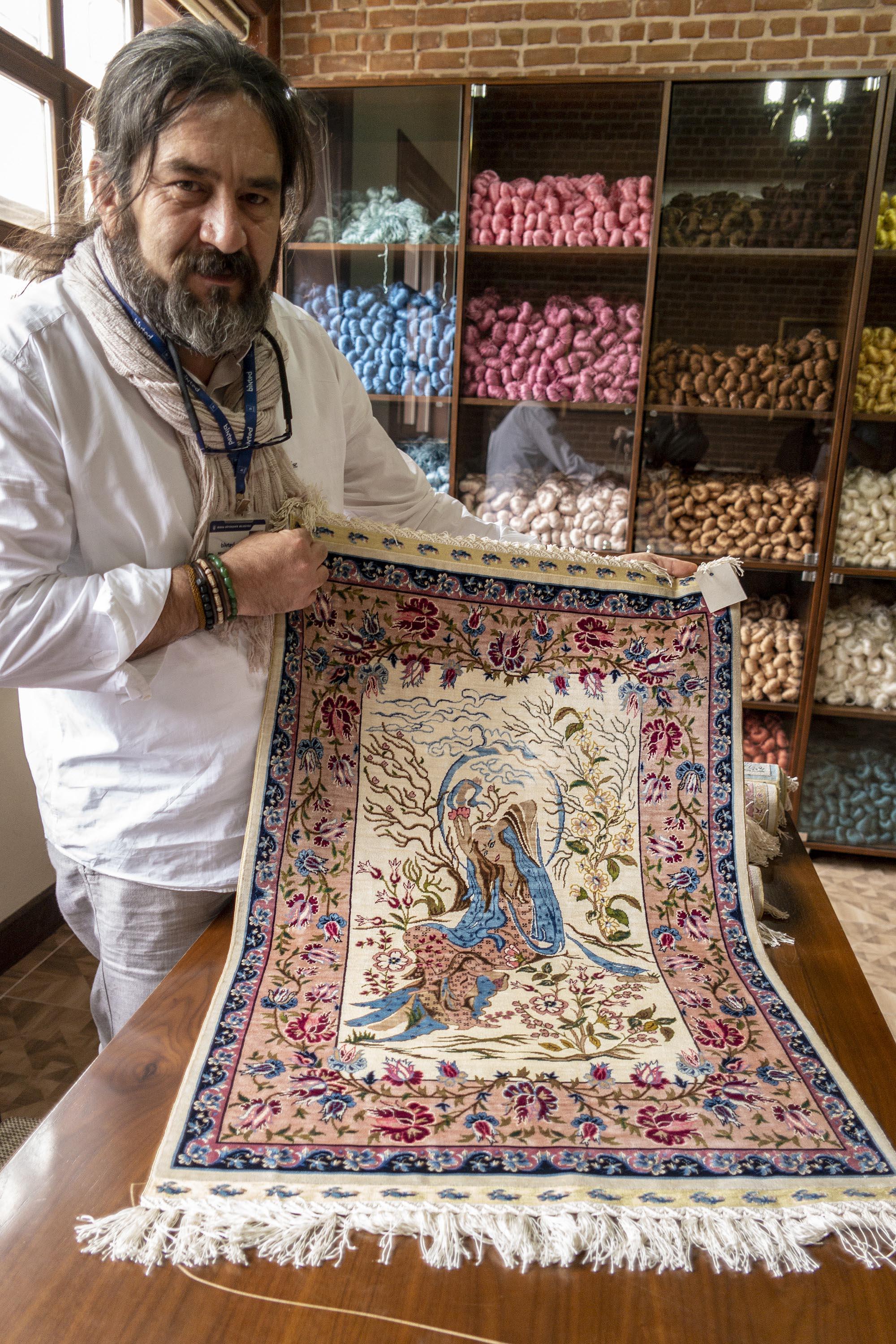 Dağ köyünden, Katar Sarayına ipek halı