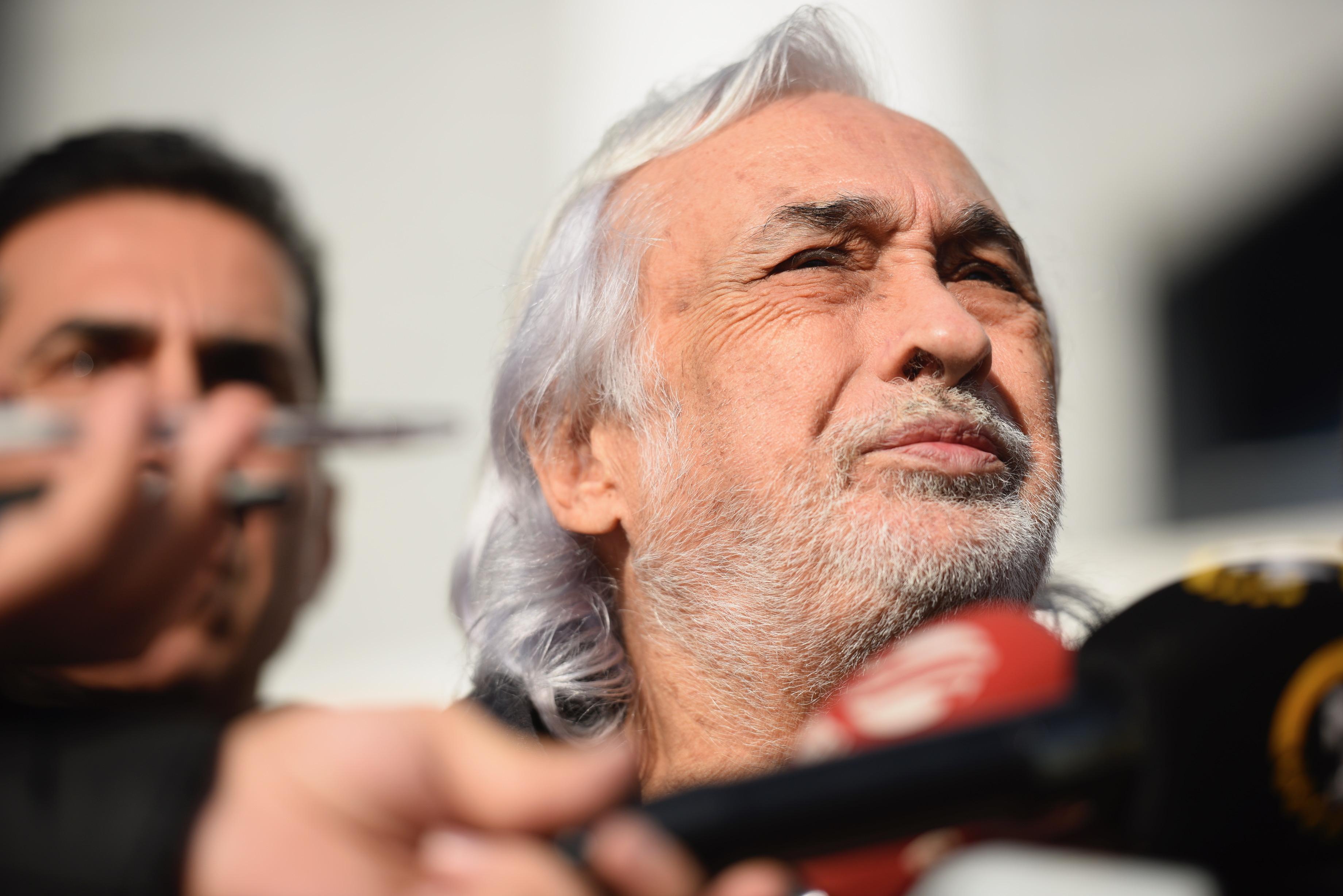 Metin Akpınar ve Müjdat Gezen serbest bırakıldı Gezen ve Akpınardan açıklama