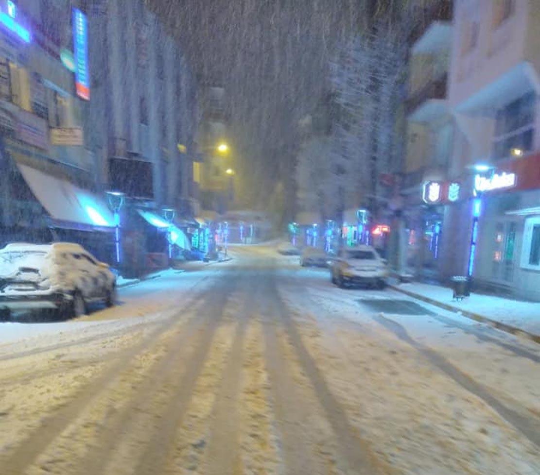 Türkiye kara teslim Birçok ilde okullar tatil edildi