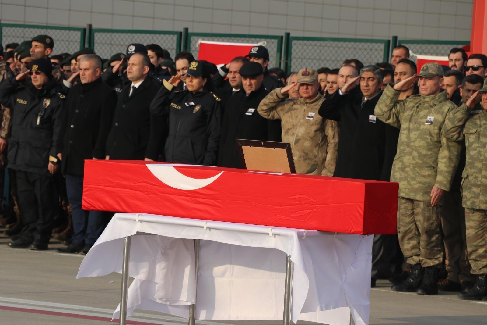 Iğdırda karakola teröristlerden hain saldırı: 1 asker şehit, 2 asker yaralı