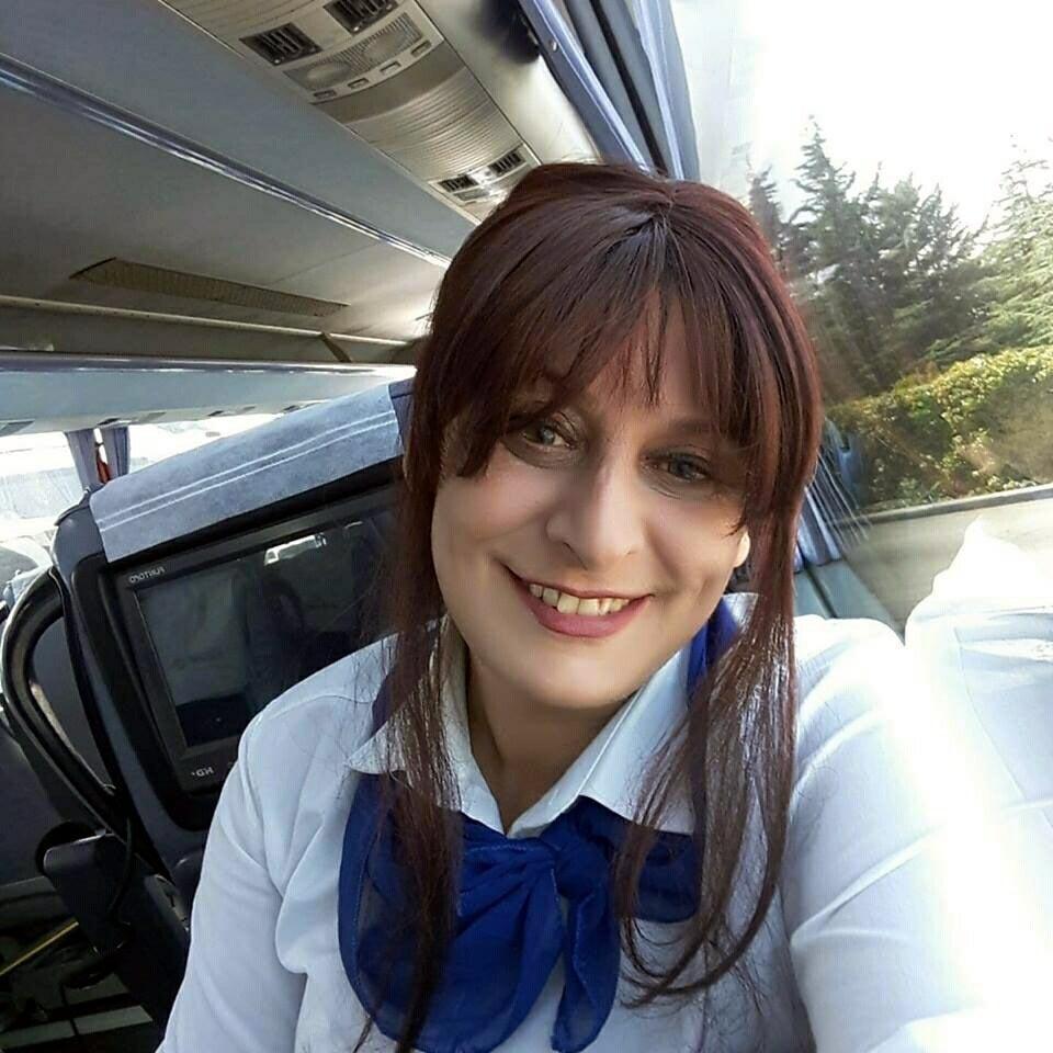 Şoför direksiyonda kalp krizi geçirdi, faciayı hostes ve yolcu önledi