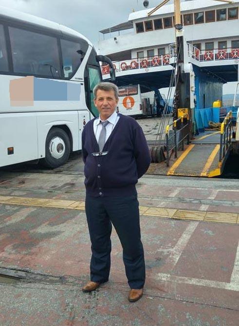 Şoför direksiyonda kalp krizi geçirdi, faciayı hostes ve yolcu önledi