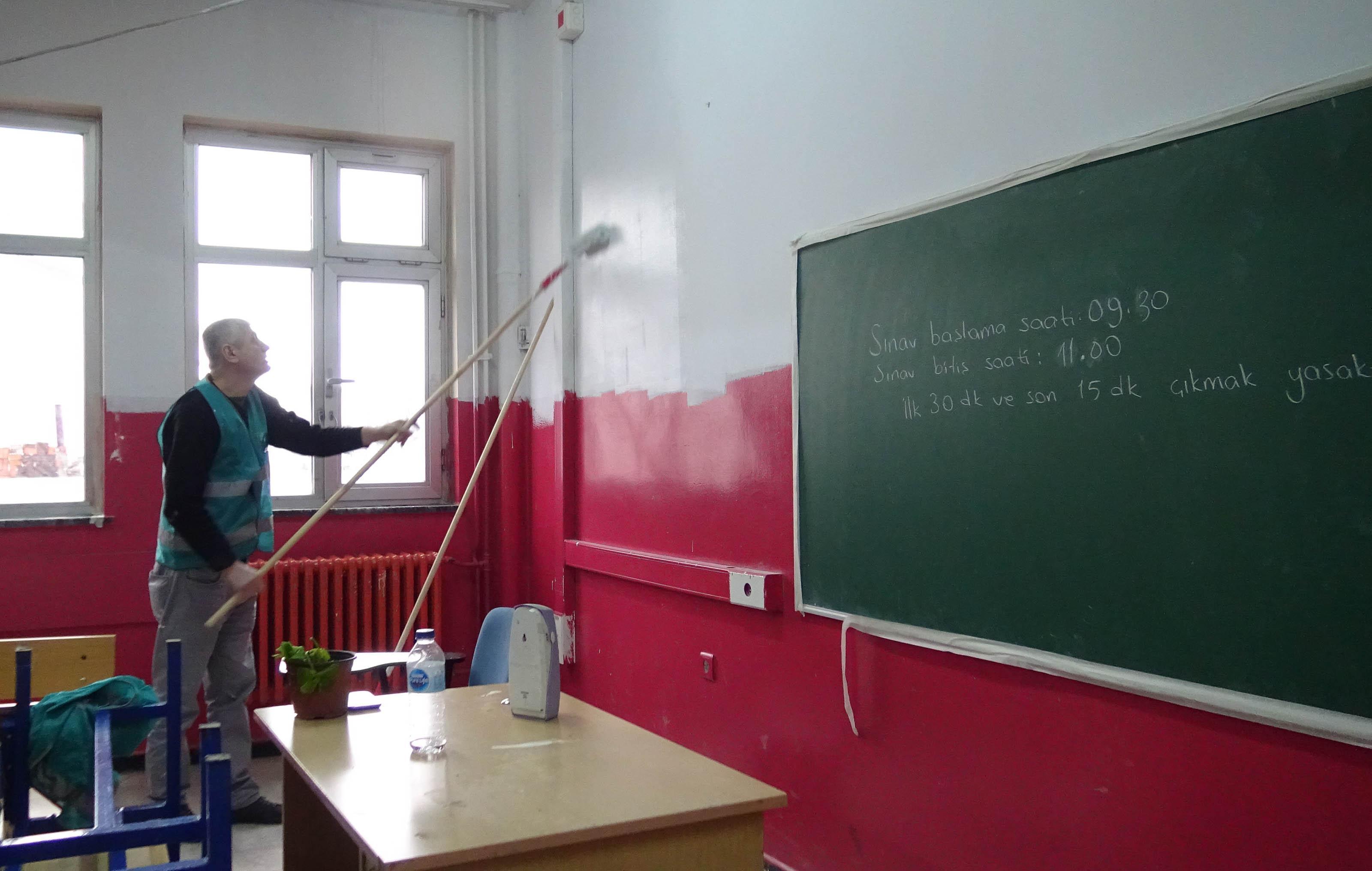 Mahkumlar, Eğitime ve gönüllere renk katıyor projesiyle okulları boyuyor