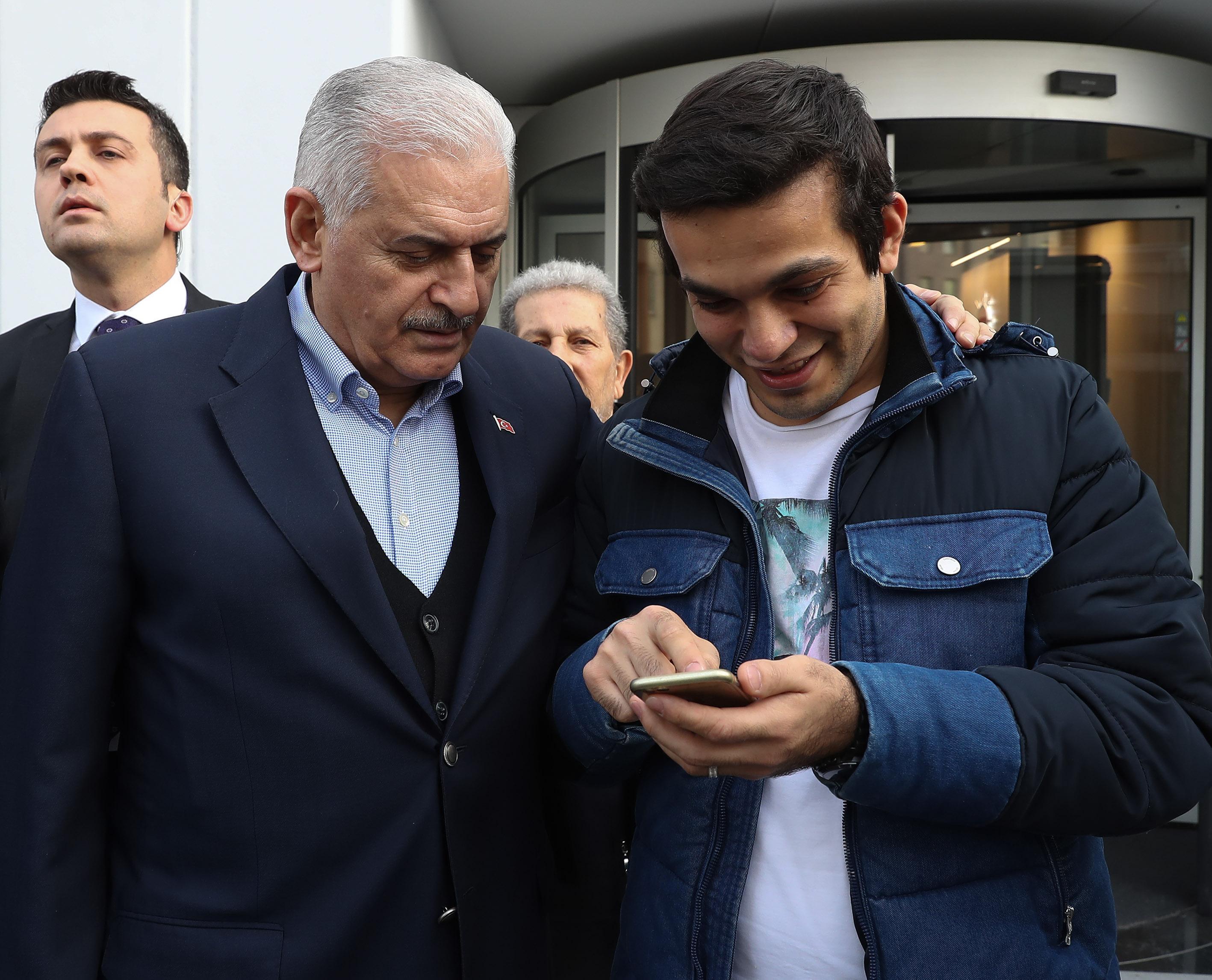 Binali Yıldırımdan telefon sürprizi