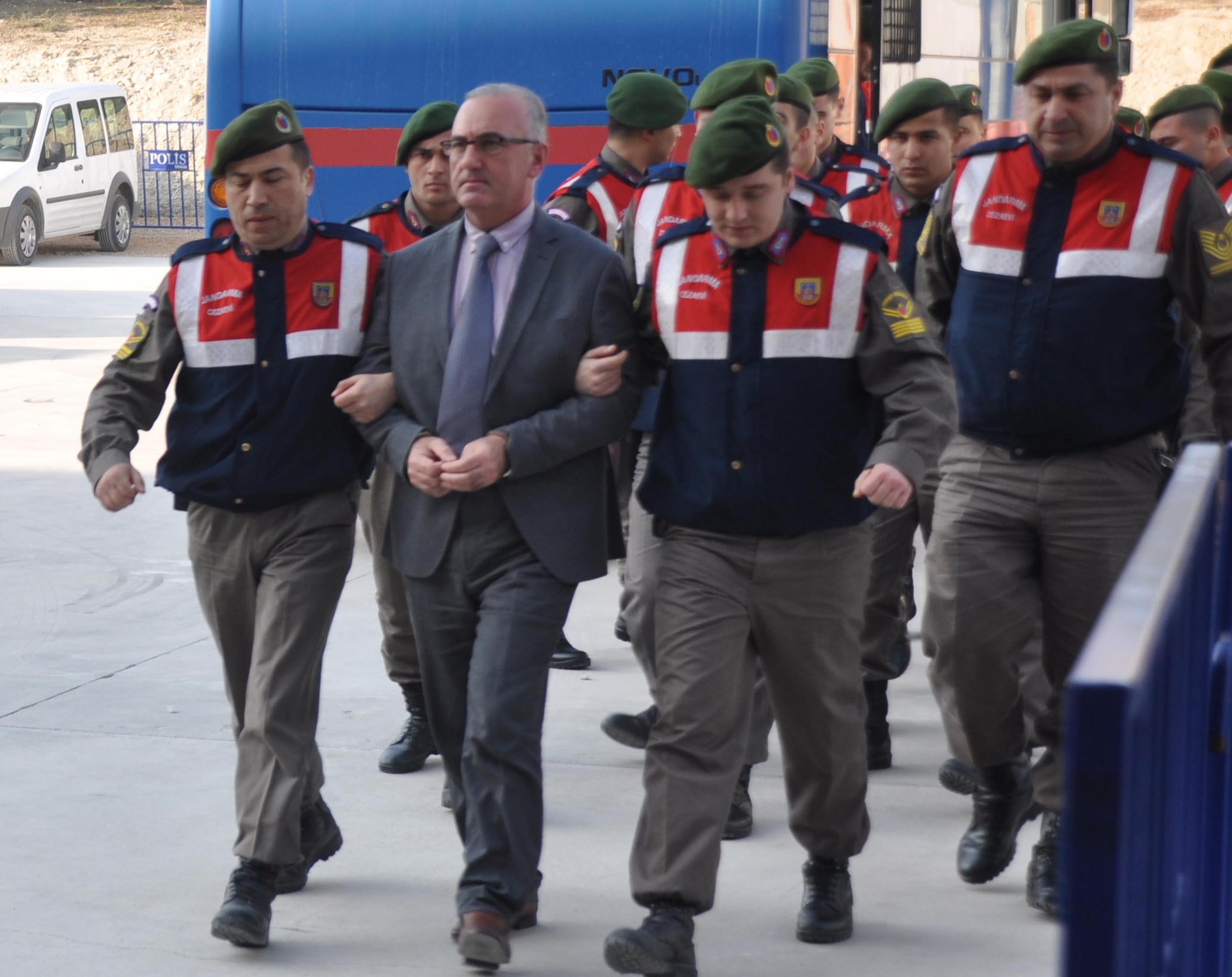 FETÖden 6 subaya verilen cezalar ile 41 sanık hakkındaki beraat kararı onandı