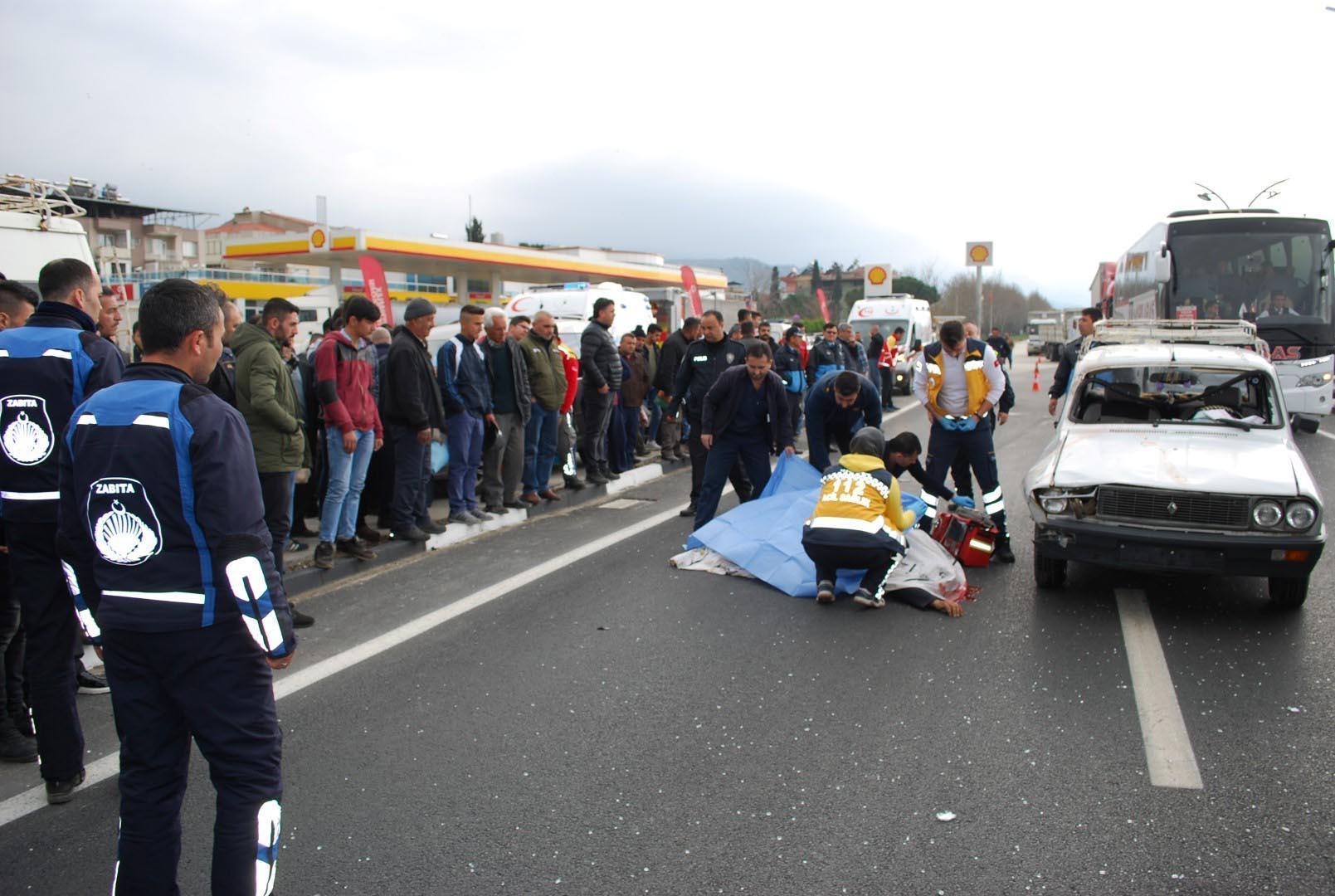 Yolun karşısına geçmek isterken otomobilin çarptığı yaşlı adam öldü