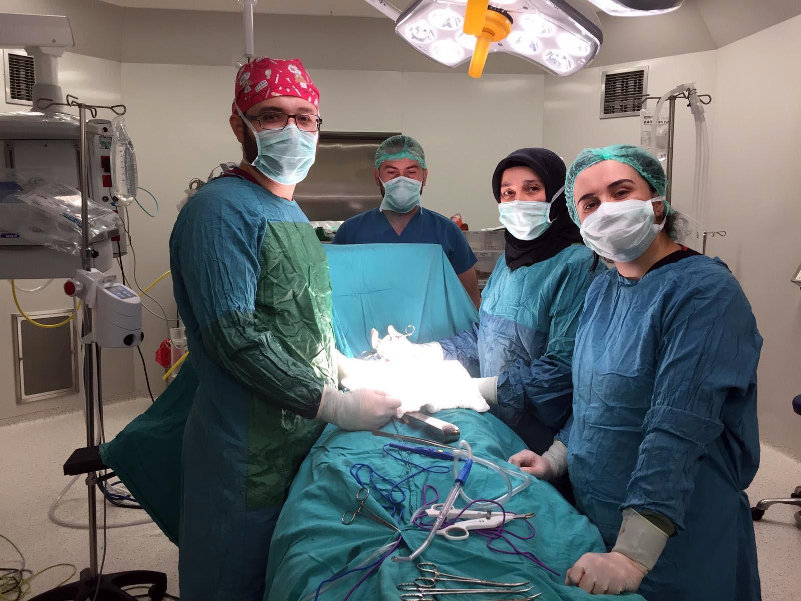 Karnından futbol topu büyüklüğünde kitle çıktı