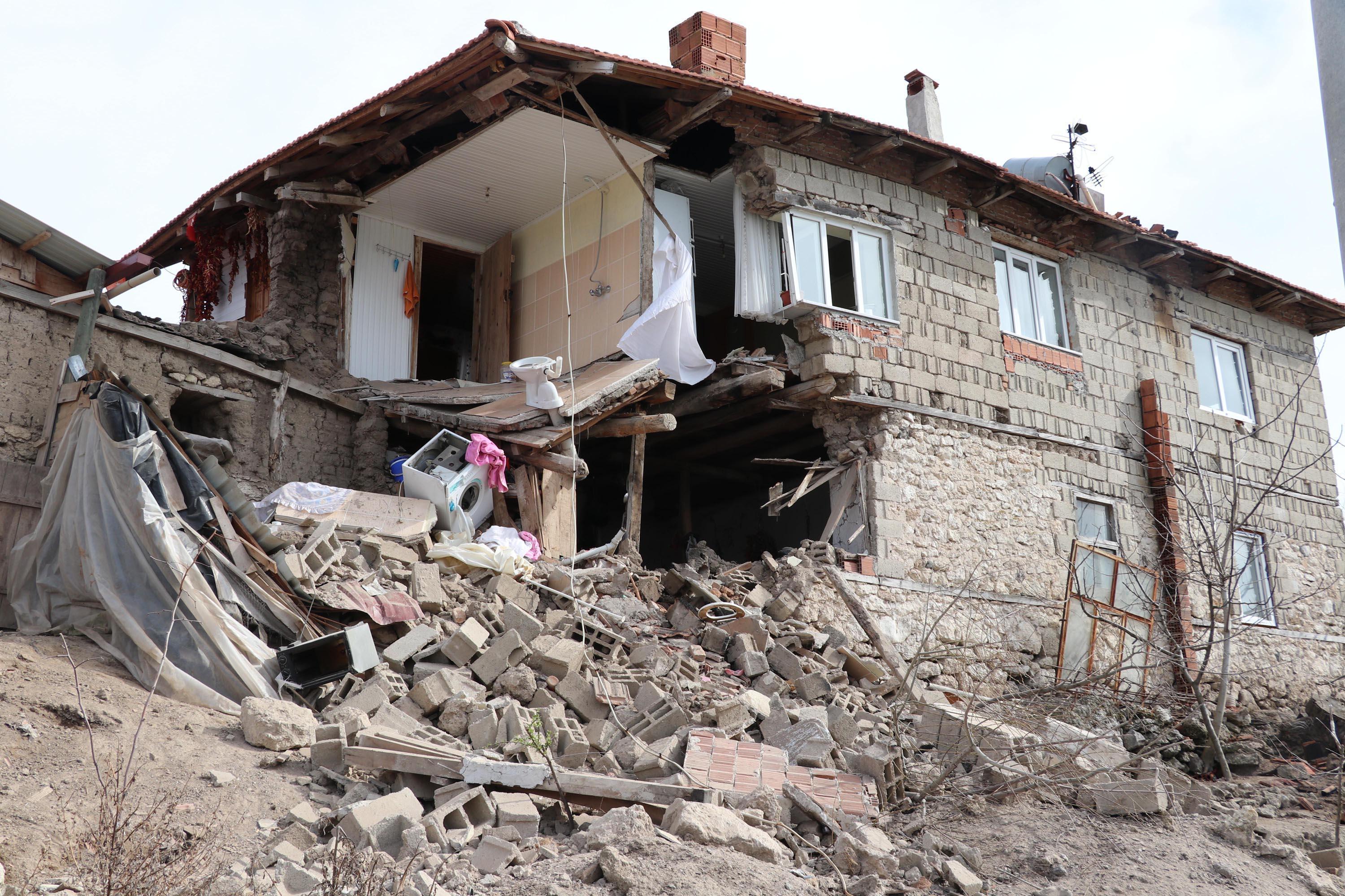 Denizlide 5.5 büyüklüğünde deprem