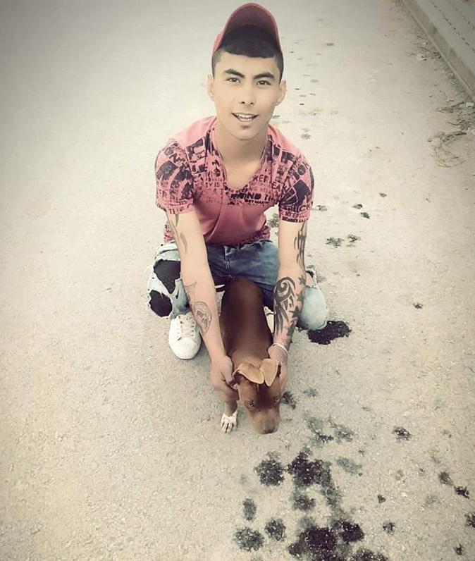 Kız arkadaşını beklerken bıçaklanan gençten acı haber geldi