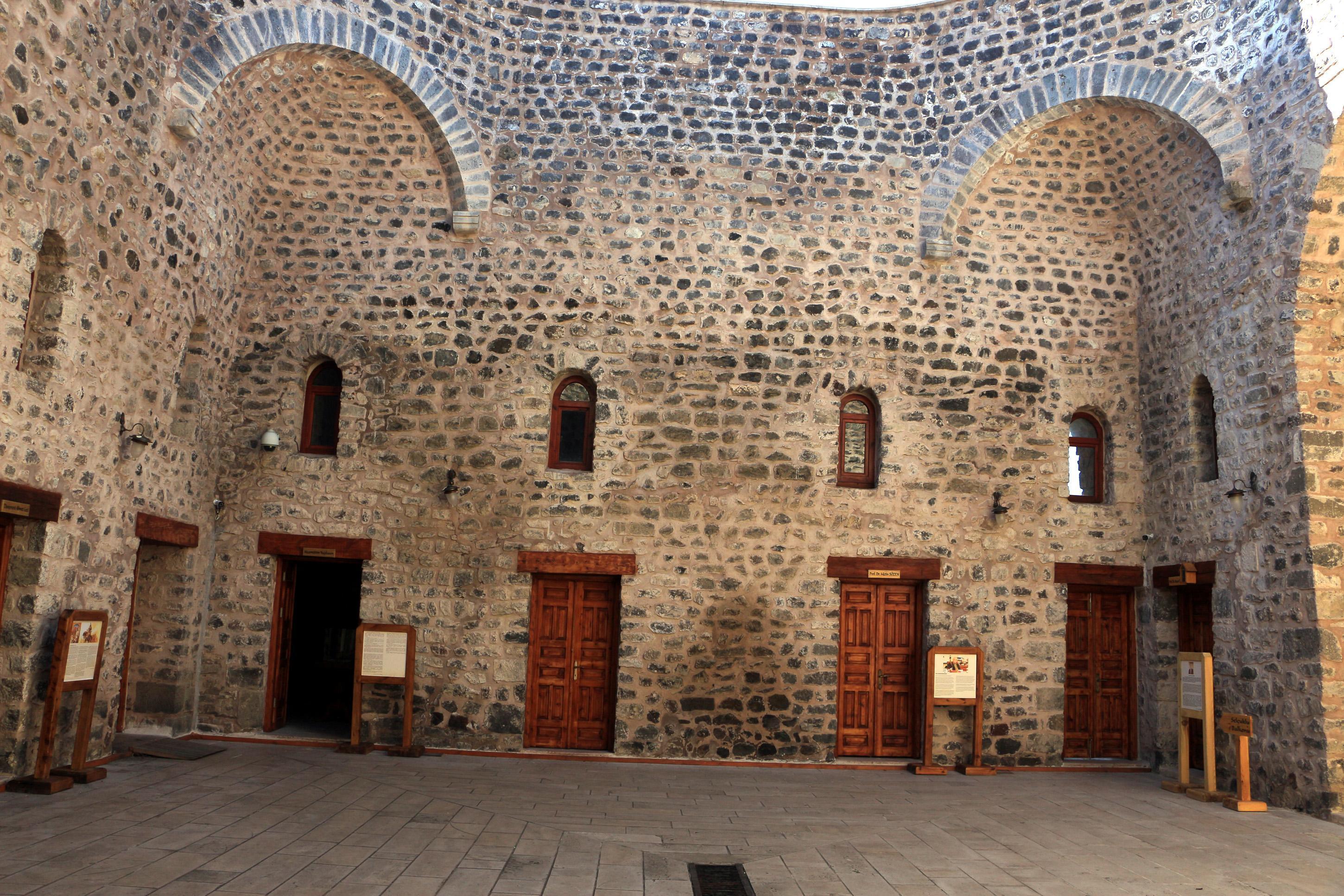 Anadolunun ilk medresesi yıllara meydan okuyor