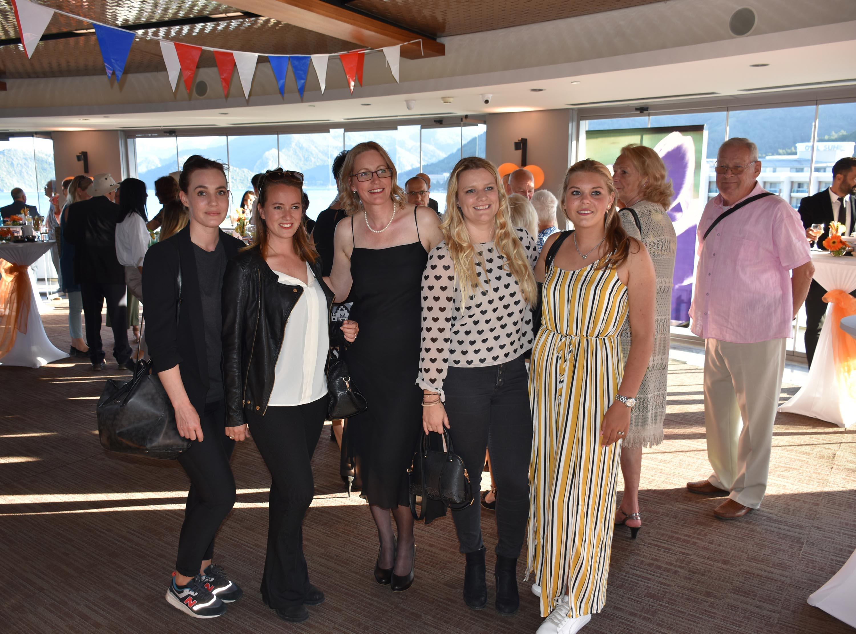 Hollanda Kral Günü Marmariste kutlandı