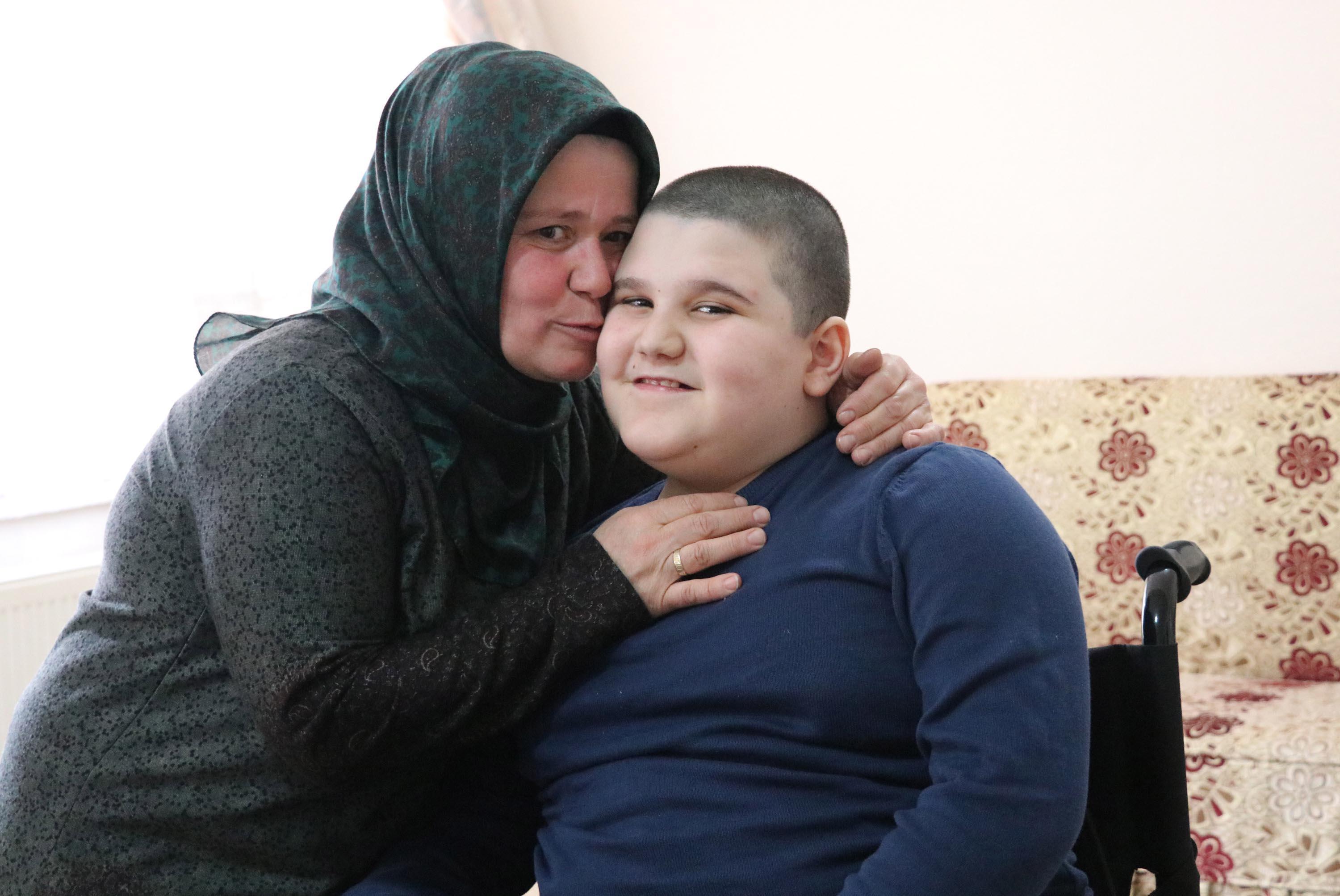 DMD hastası öğrenciyi okuldan soğuttuğu iddia edilen öğretmene soruşturma