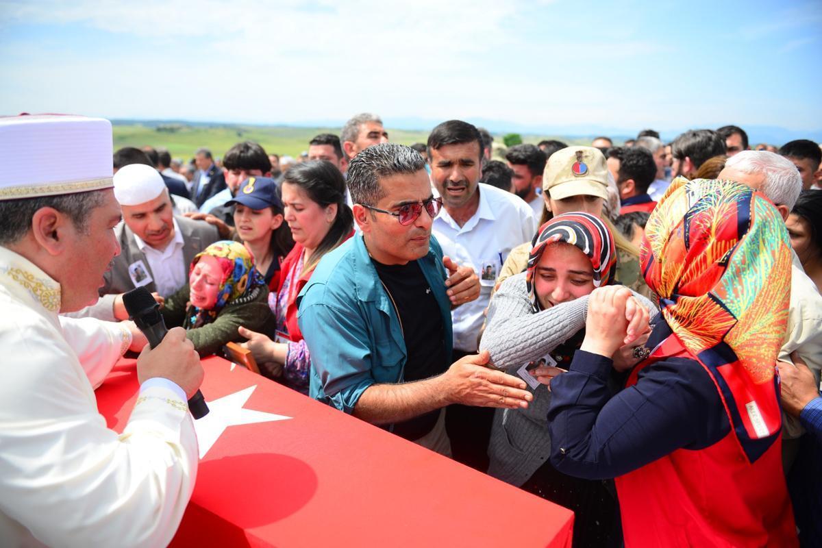 Şehitler son yolculuğuna uğurlandı