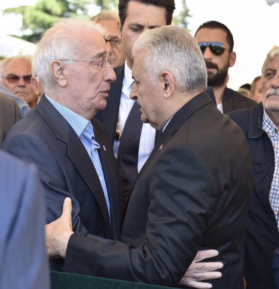Binali Yıldırım, Muzaffer Akkayanın eşinin cenaze namazına katıldı