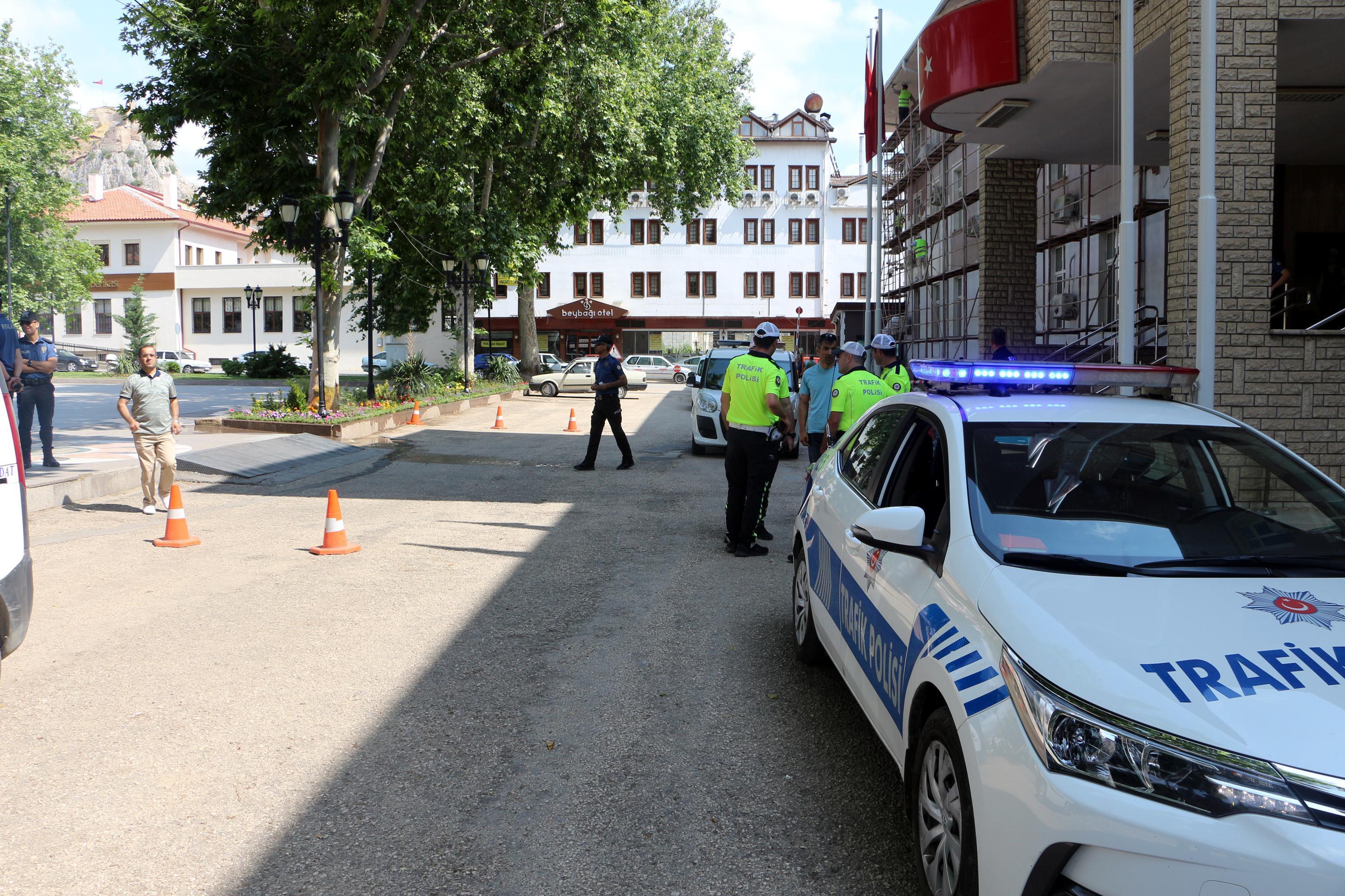 Kimi son anda yetişti, kimi gözyaşı döktü... İşte YKSde yaşananlar