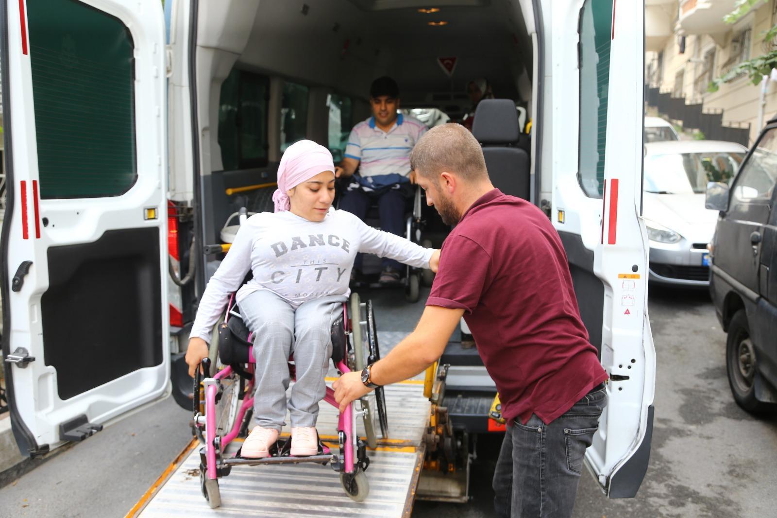 Kimi son anda yetişti, kimi gözyaşı döktü... İşte YKSde yaşananlar