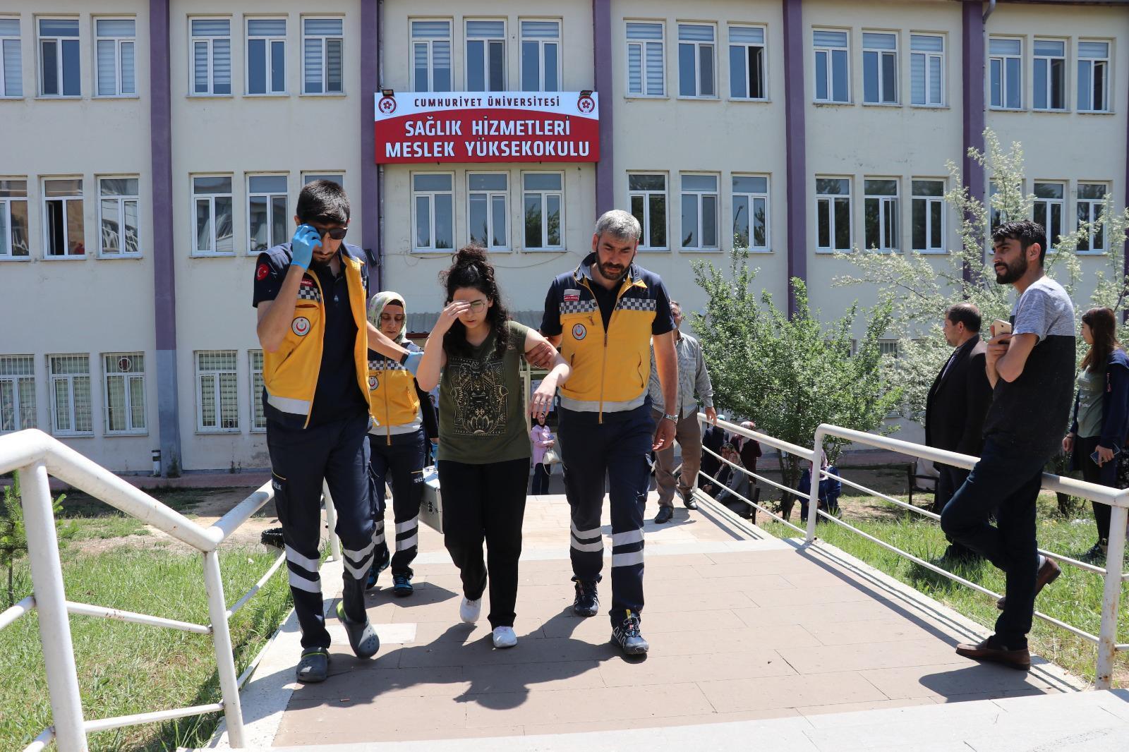 Kimi son anda yetişti, kimi gözyaşı döktü... İşte YKSde yaşananlar