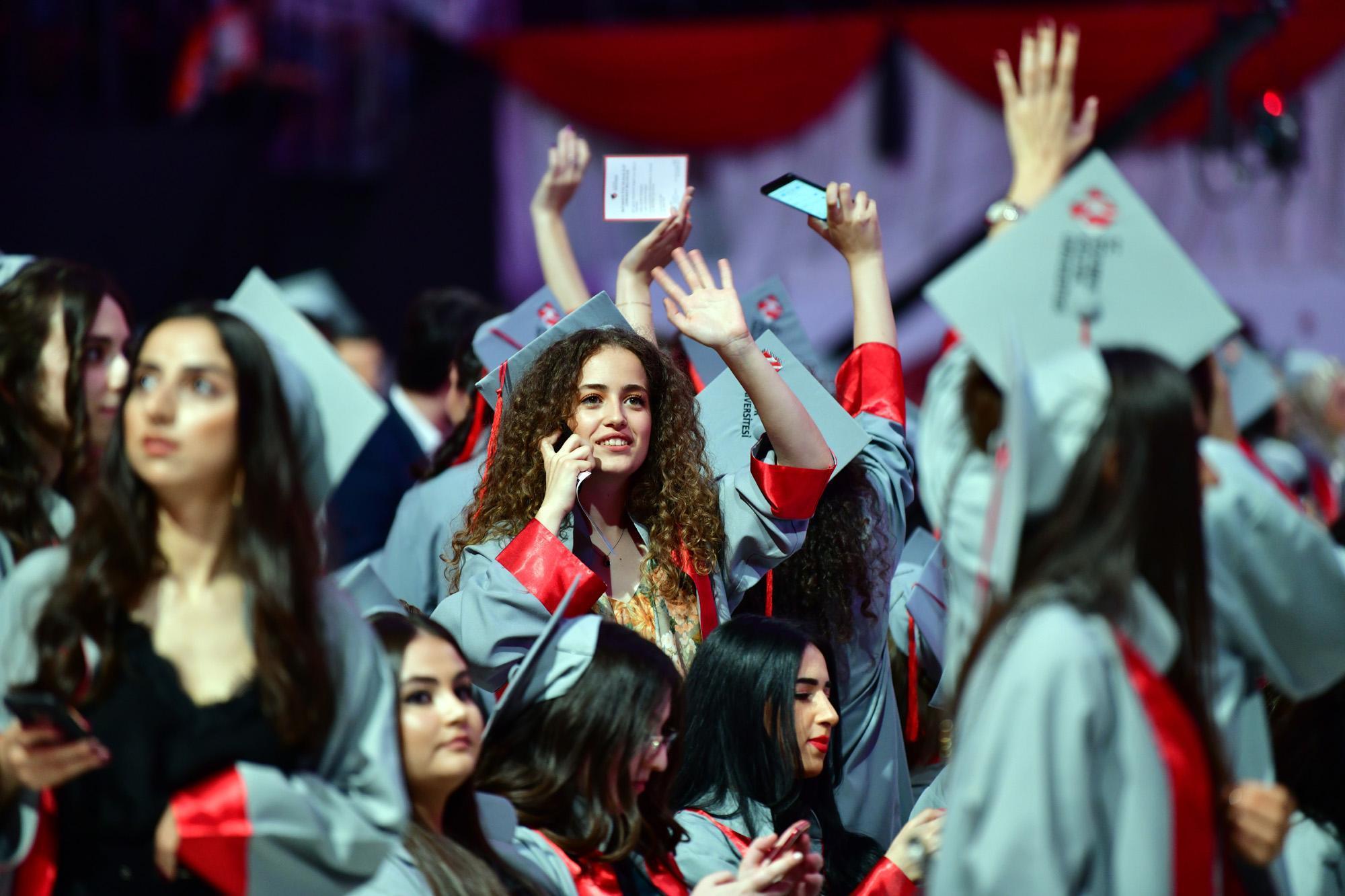 Öğrenciler mezuniyet heyecanı yaşadı