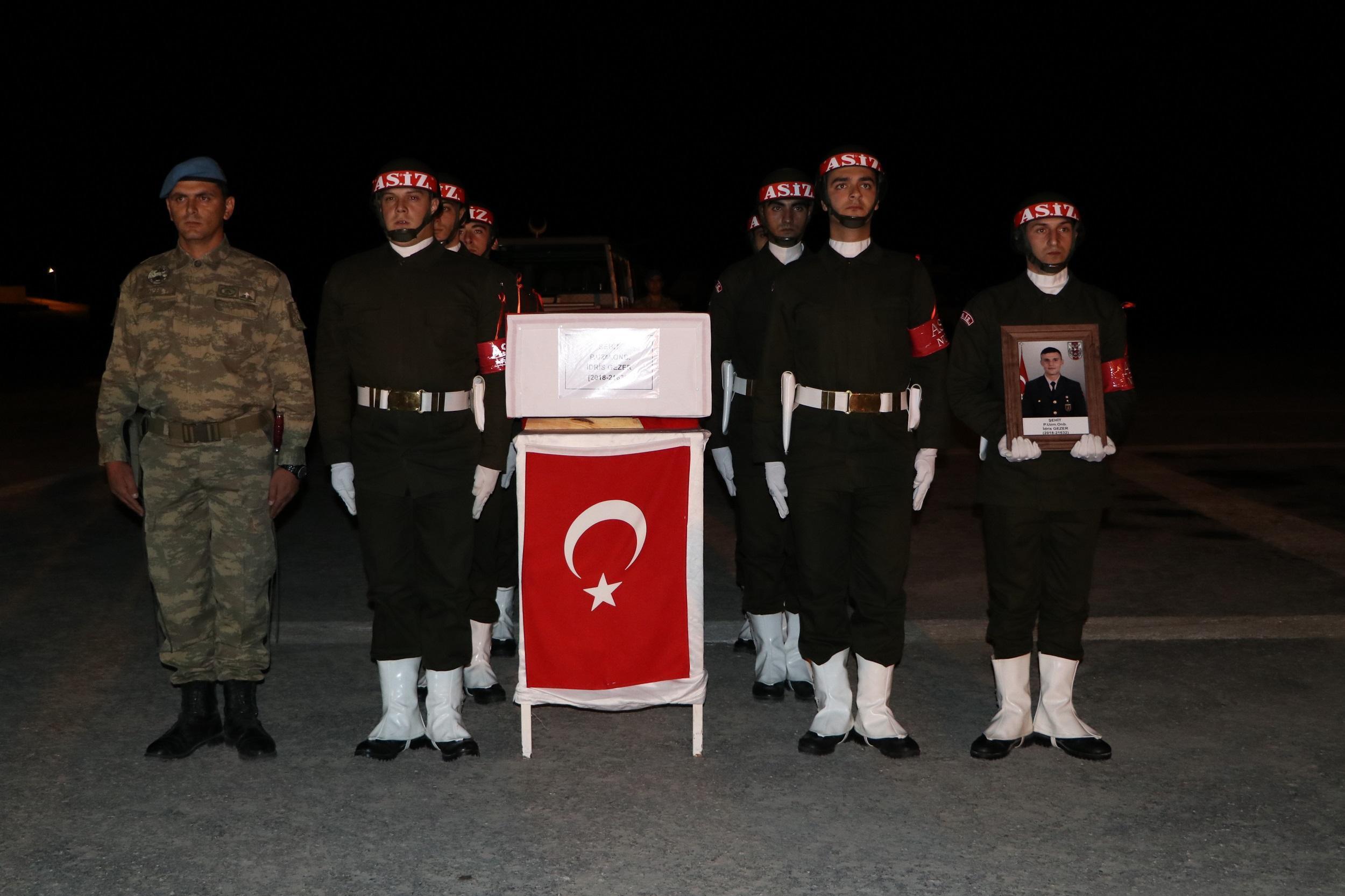 Hakkaride 1 asker şehit oldu