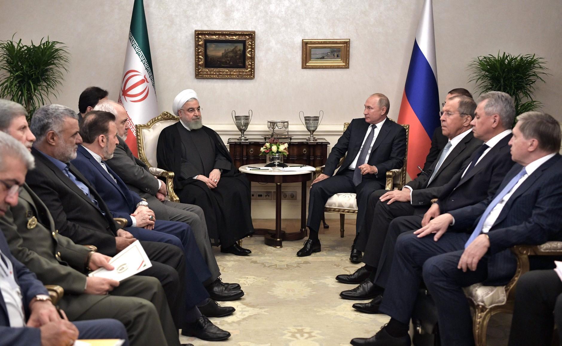 Putin, Ruhani ile Ankarada görüştü