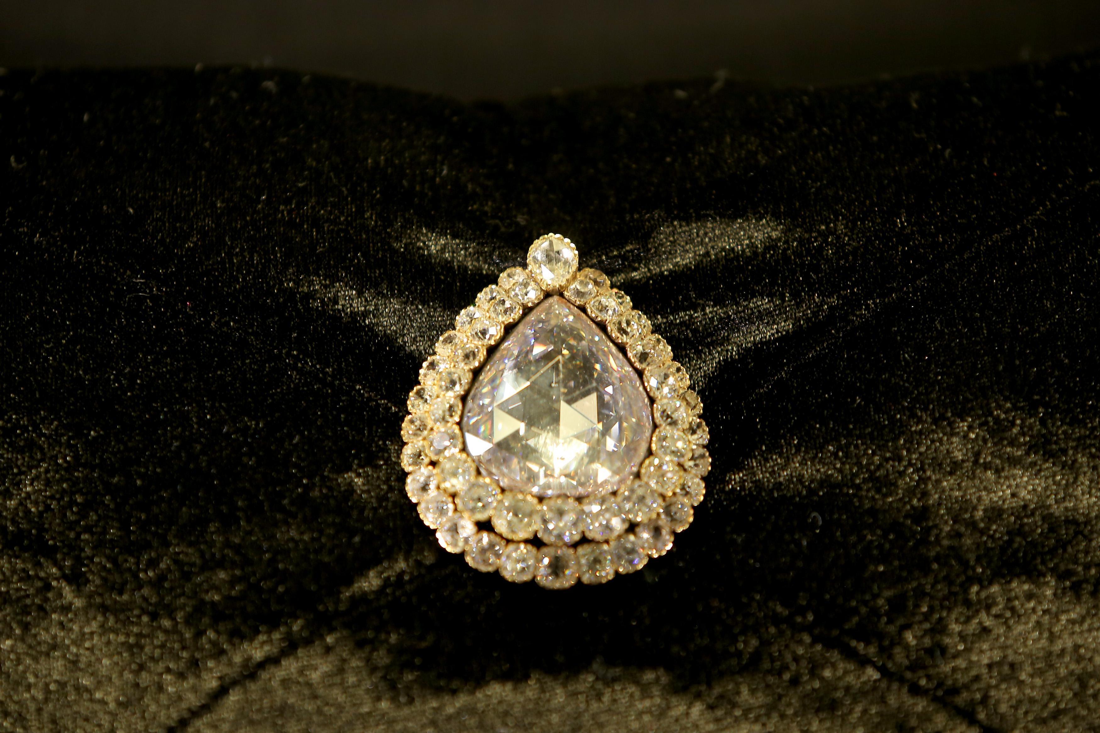 Kaşıkçı Elmasının büyüleyici görüntüsü