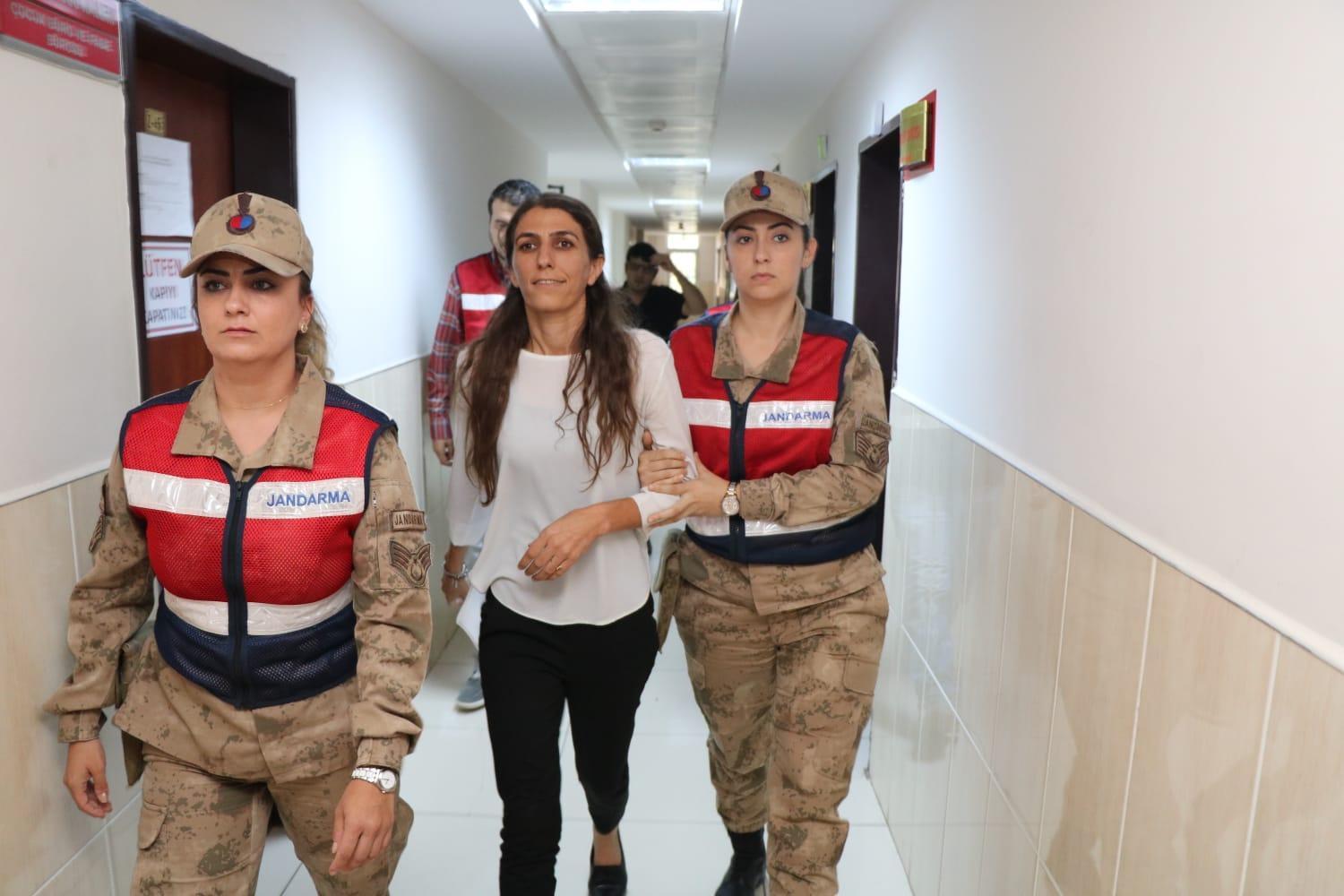 HDPli 3 belediye başkanı tutuklandı