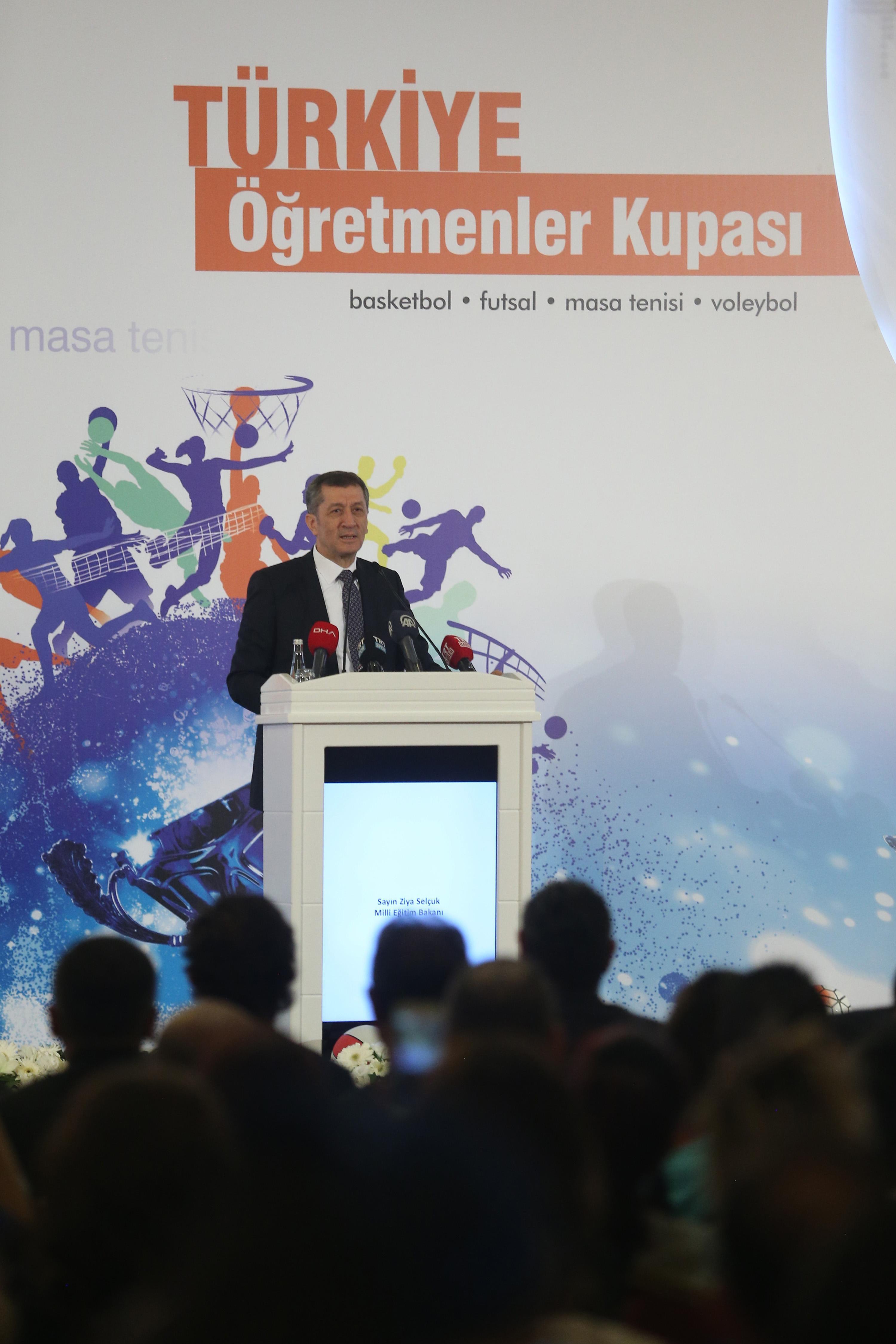 Bakanlar Selçuk ve Kasapoğlu, Öğretmenler Kupasını tanıttı