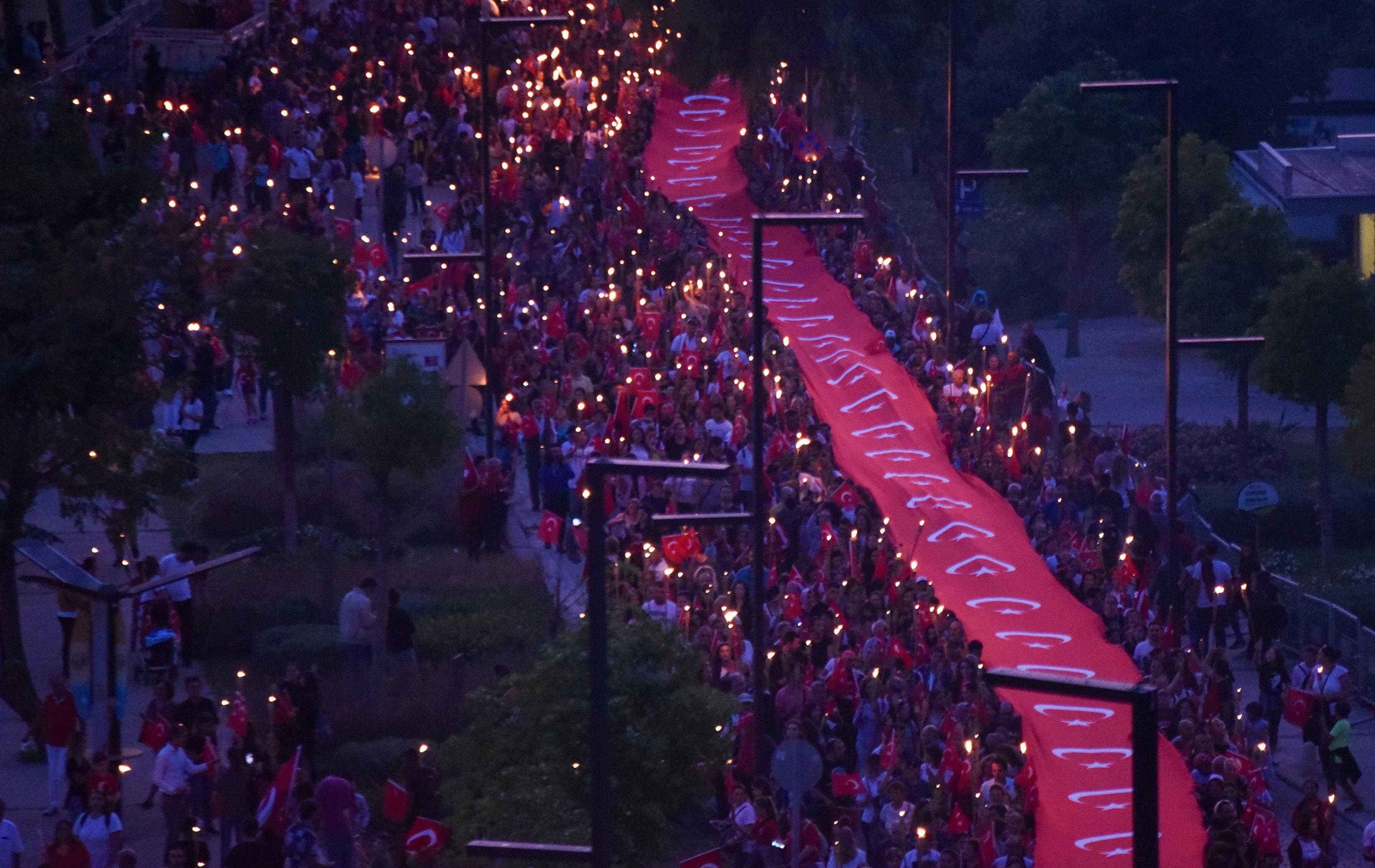 Tüm yurtta 29 Ekim coşkusu Yaşasın Cumhuriyet