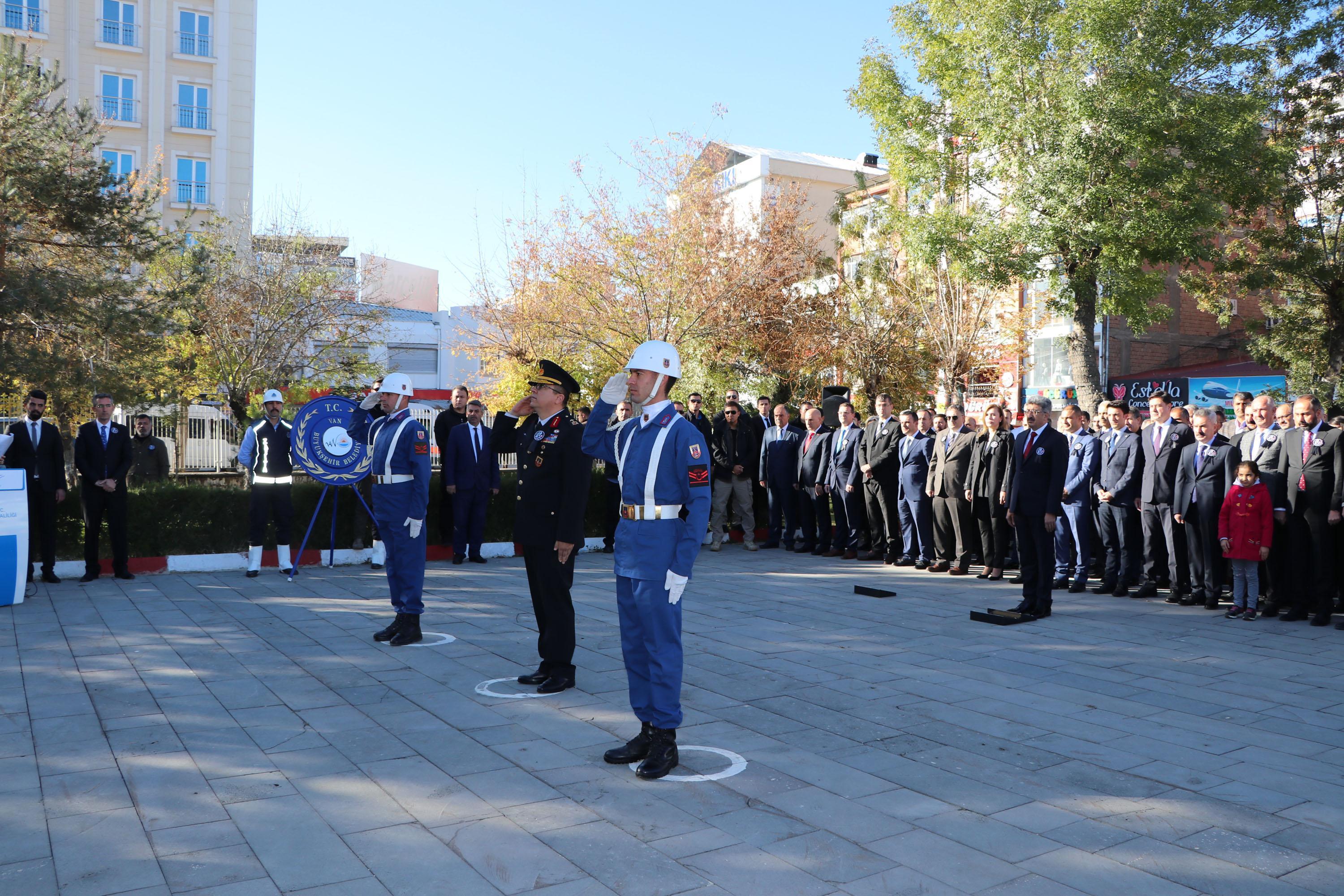 Atatürk 81inci ölüm yıl dönümünde anıldı