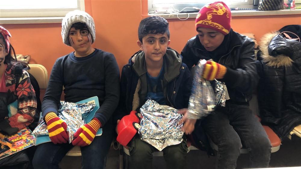 Doğu Ekspresi ile yardım dağıtmaya geldiler