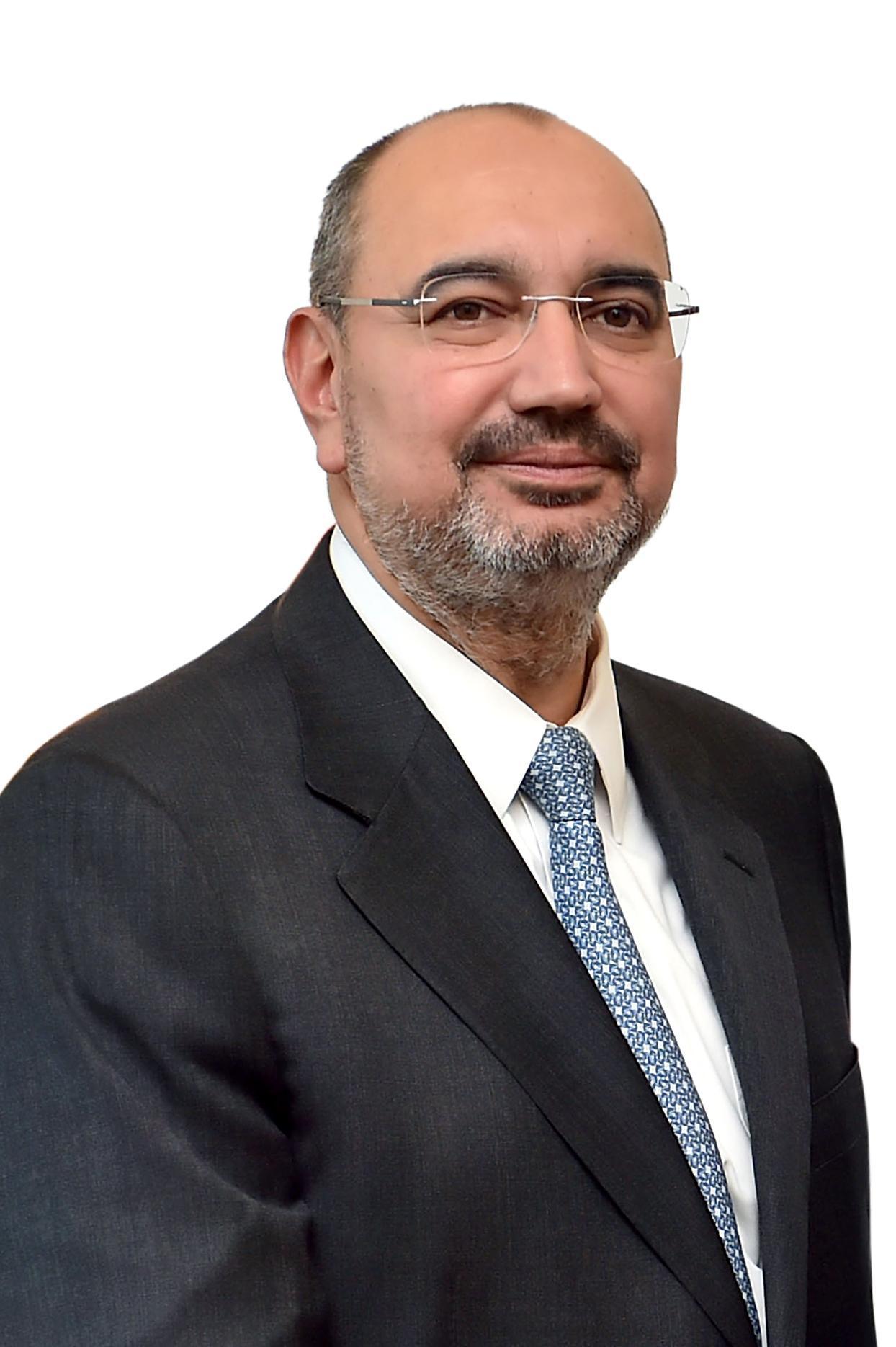 Yıldız Holding Yönetim Kurulu Başkanı Murat Ülker görevini Ali Ülkere devretti.