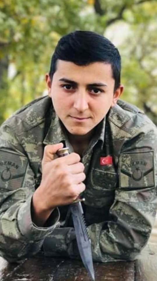 Şehit Uzman Onbaşı Gülaştıya yeğeninden asker selamı ile veda