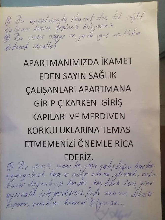 Sağlık çalışanının oturduğu apartmana asılan yazıya tepki